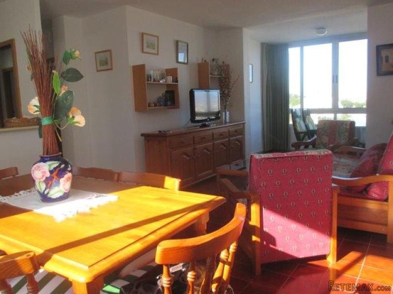 3 bedroom, 1 bathroom Apartment, (build..
