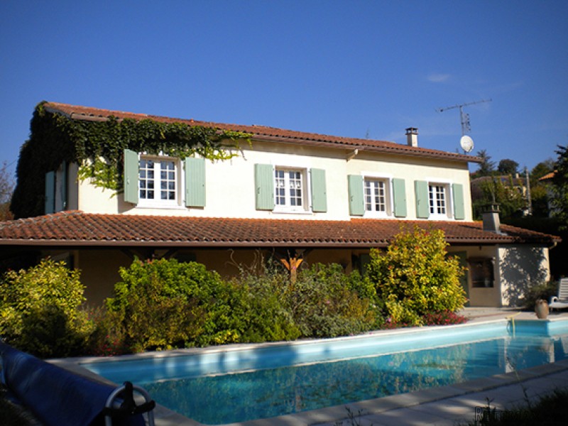 Superb Villa With Swimming Pool On..
