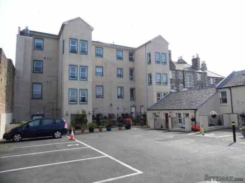 2 bedroom, Flat house for sale