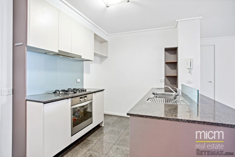 Captivating and Modern in City Tower - 2