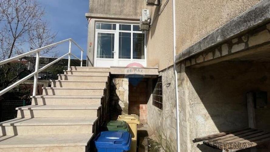 Krk-grad,etaža s pogledom,okućnica 245 m2 - 3
