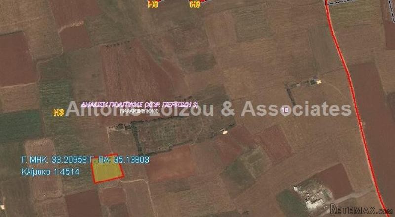 1812m2 Agricultural Plot in Paliometocho