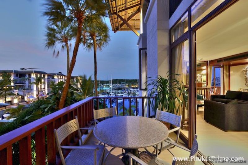 Stylish 3-Bedroom Marina Apartment -..
