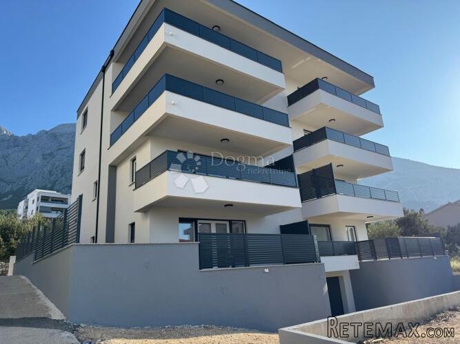 Makarska, novogradnja, prizemlje 84,98m2