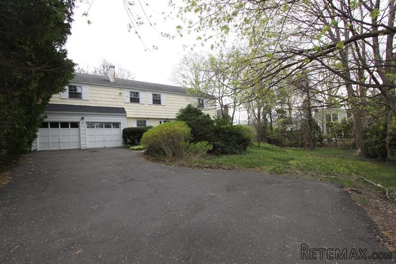 6 bedroom House For Sale: 144 Lockwood..