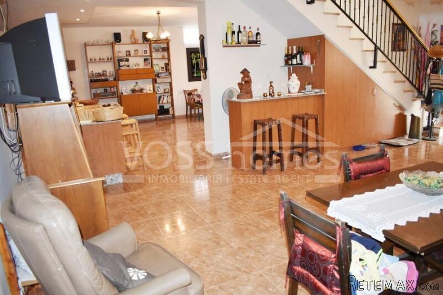 Huge two storey villa of 257m2 with 8m x 4m swimming pool.. - 11