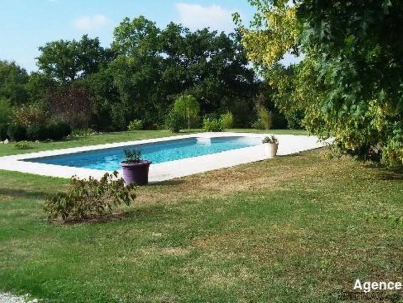 Lovely, Bright Property Situated On.. - 2