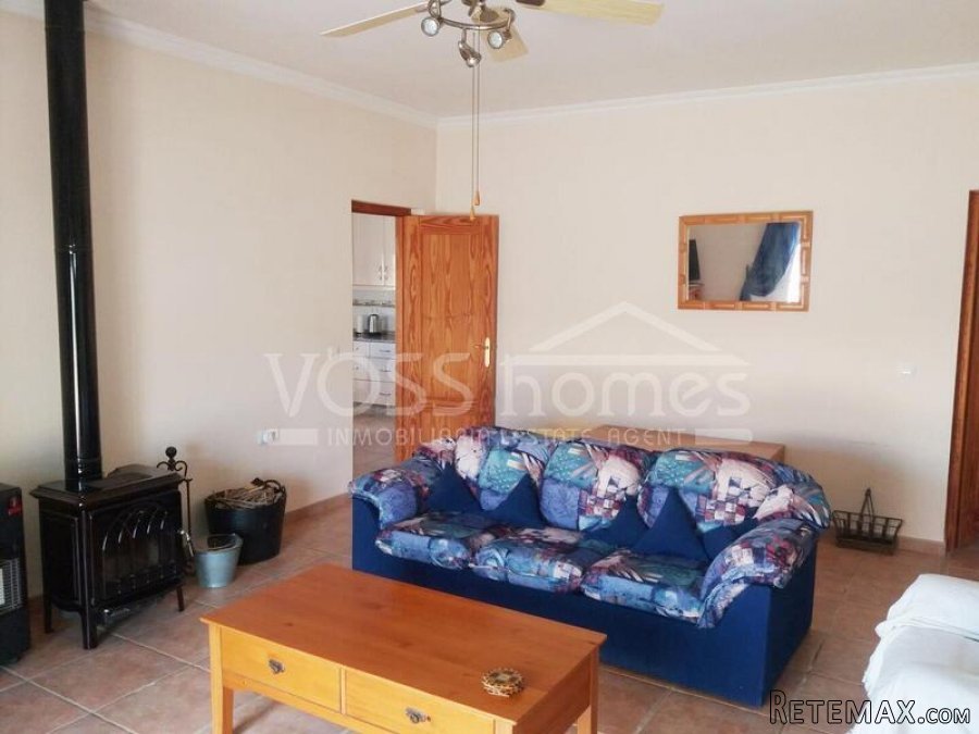 NEW LISTING TO VOSS HOMES - A spacious, 3 bed, 2 bath villa.. - 12