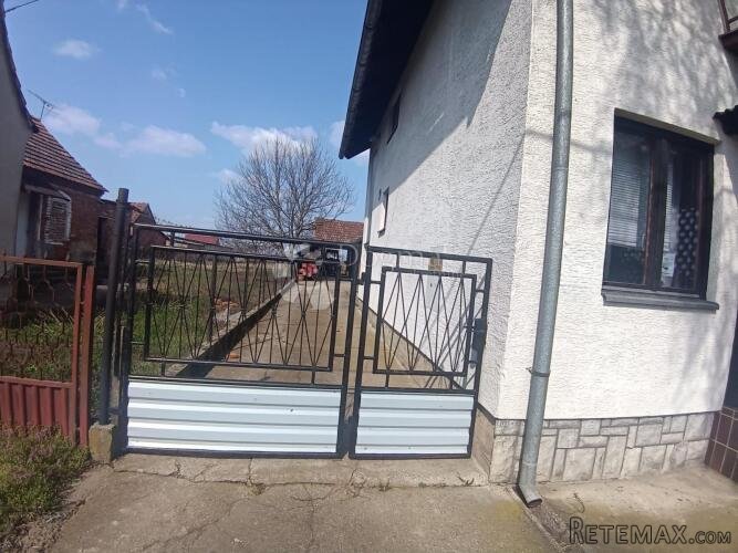 Poslovno-stambena kuća s lokalom, Novi Senkovac - 2
