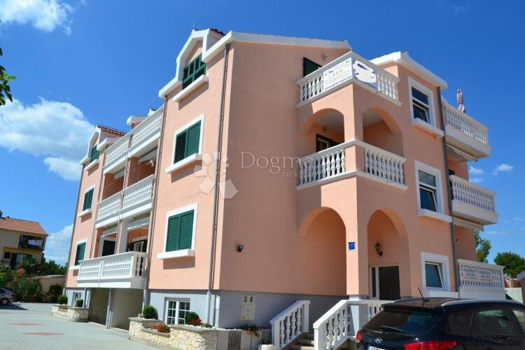 Srima - Atraktivna apartmanska kuća uz more - 2