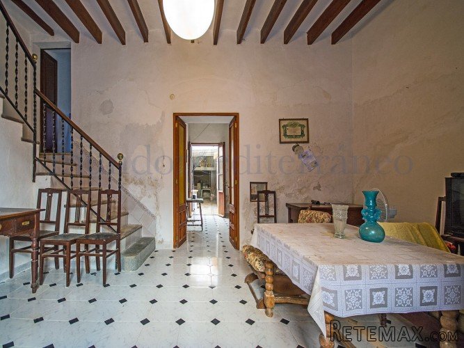 Townhouse in the heart of Campanet to reform, situated in a.. - 2