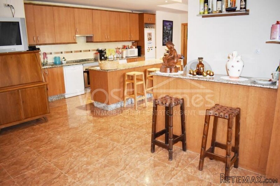 Huge two storey villa of 257m2 with 8m x 4m swimming pool.. - 13