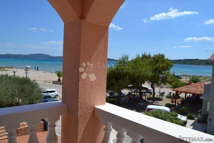 Srima - Atraktivna apartmanska kuća uz more - 3