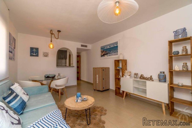 This beautiful apartment on the 2nd floor is located.. - 3