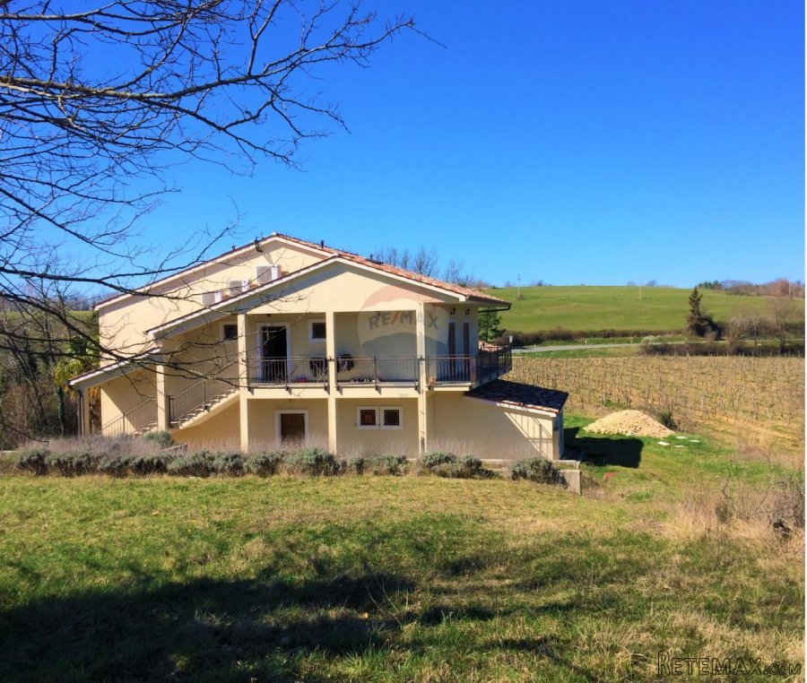 Istra, Pazin , kuća sa ugostiteljskim objektom - 4