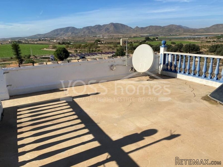 NEW LISTING TO VOSS HOMES - A huge, stunning, approx 490m2.. - 14