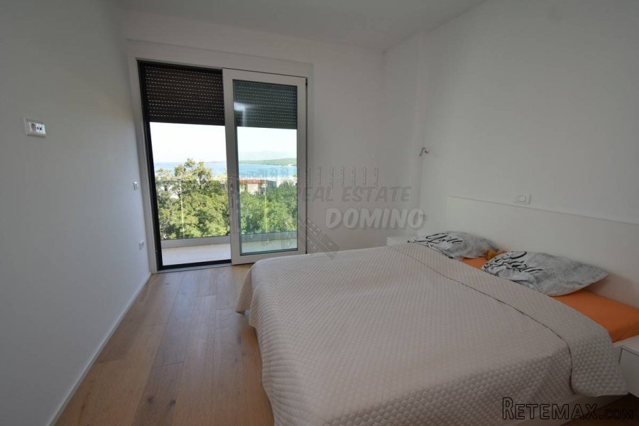 Luksuzni penthouse s krovnim bazenom i otvorenim pogledom.. - 15