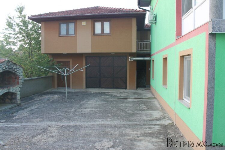 Moderan posjed sa dvije kuće v. Kladuša - 6