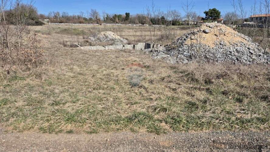 Istra, Žminj okolica - građevinsko zemljište s pogledom na m