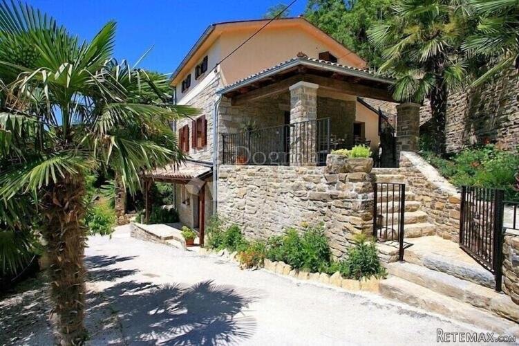 PREKRASNA AUTOHTONA ISTARSKA KUĆA SA PANORAMSKIM POGLEDOM - 3