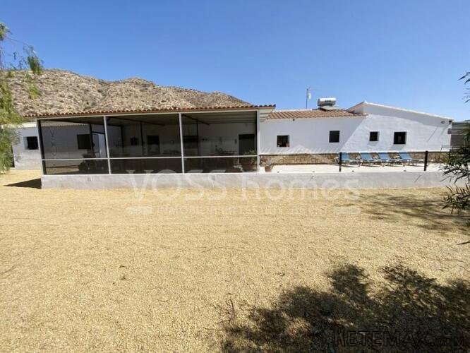 EXCLUSIVE TO VOSS HOMES - Very large 4 bed, 2 bath Country.. - 5