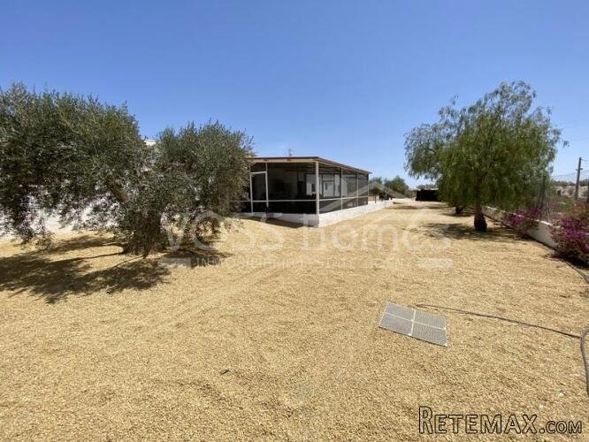 EXCLUSIVE TO VOSS HOMES - Very large 4 bed, 2 bath Country.. - 6