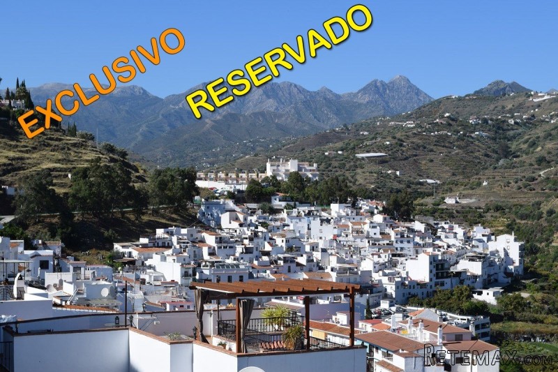 Town House for For Sale in Torrox..