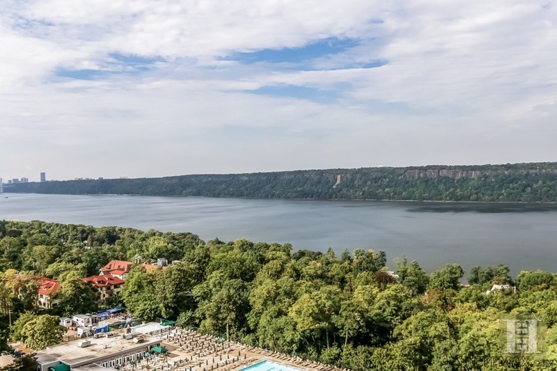 1 bedroom Apartment For Sale: 5800..