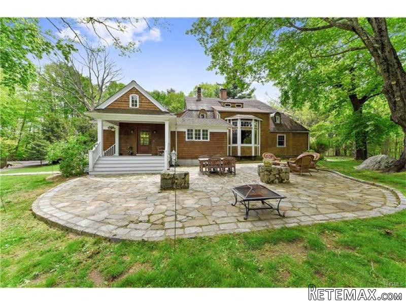 5 bedroom House For Sale: 68 Ridgefield.. - 2
