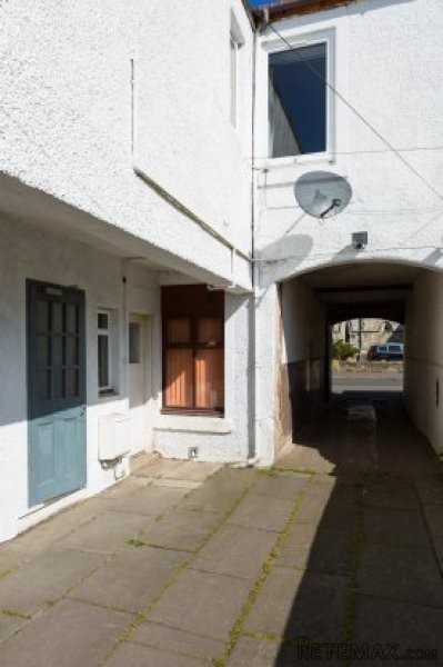 3 bedroom, Flat house for sale - 2