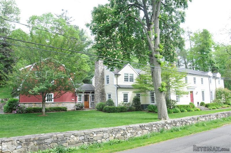 5 bedroom House For Sale: 659 River..