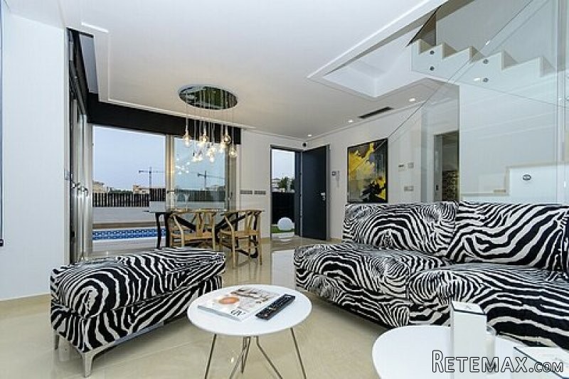 Stylish Villas - 3 Bed with Private..