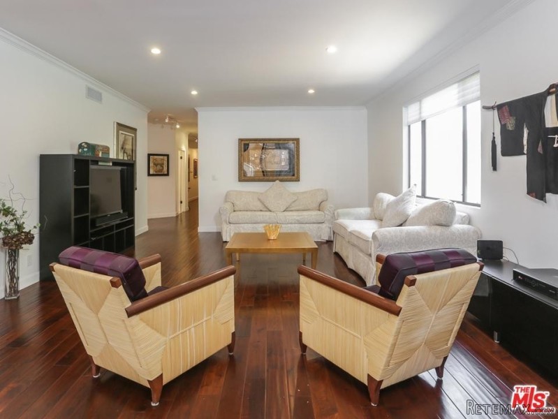 126 N Croft Ave Los Angeles, California..