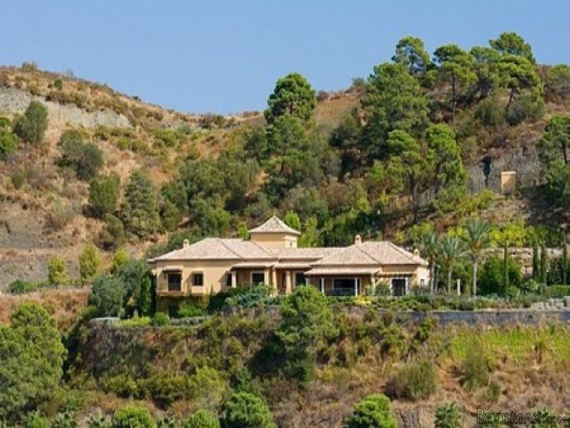 4 Bedroom Villa For Sale In Marbella..