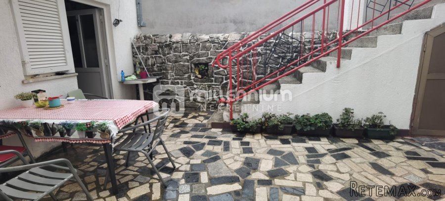 Jadranovo, 5 apartmana, nekretnina za investiciju! - 2
