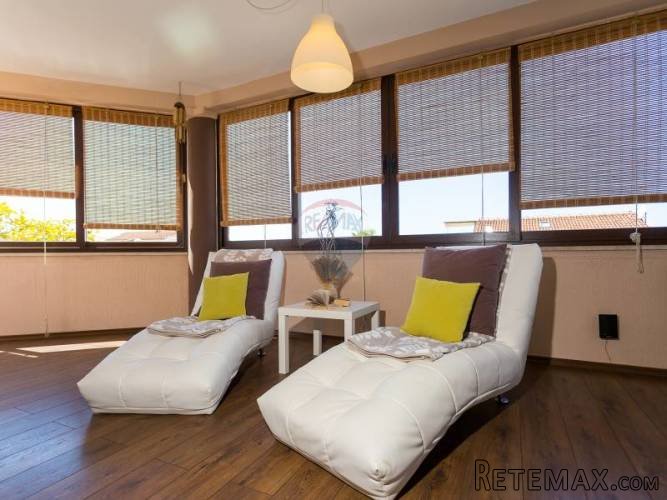 Prodaje se stan od 147,60m2