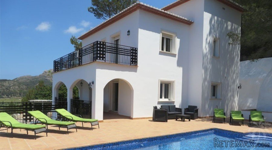 Stylish, completely renovated villa in the centre.. - 2