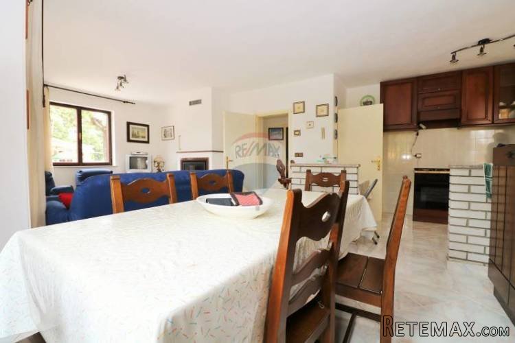 Istra,Marčana, stan,vrt 225m2,garaža 50m2 - 3