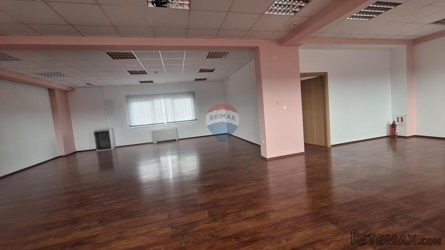 Zagreb,iznajmljuje se 145 m2 modernog poslovnog prostora u L - 3