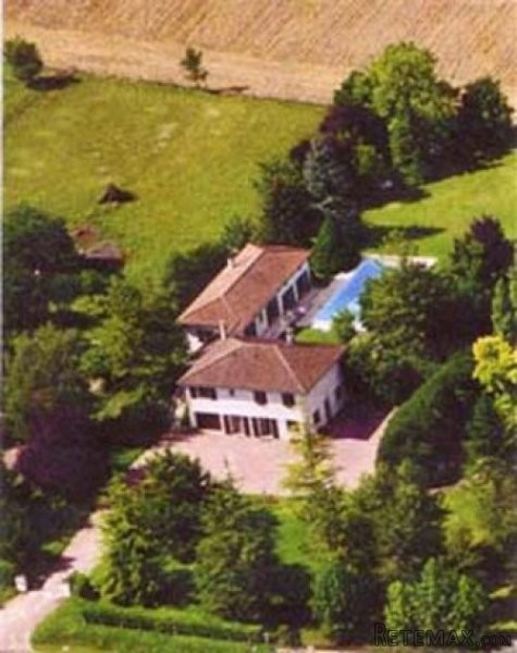 Well Renovated Villa With Swimming..