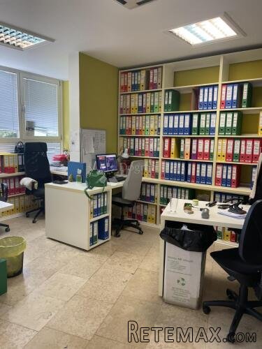88 m2 ODLIČNOG POSLOVNOG PROSTORA ZA NAJAM