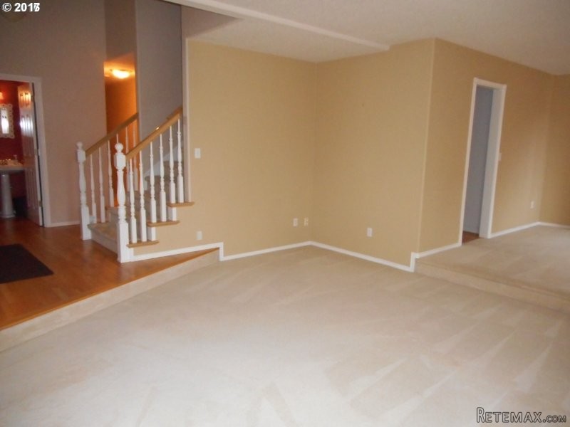 1240 E PIONEER LOOP, La Center..