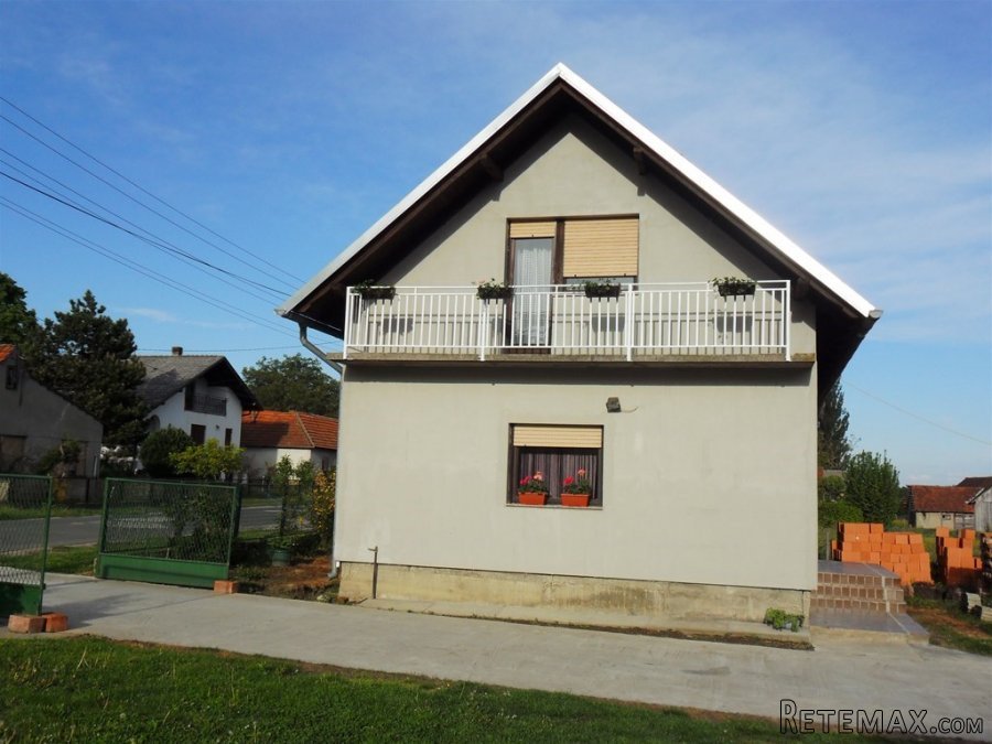 KUĆA I PLANTAŽA