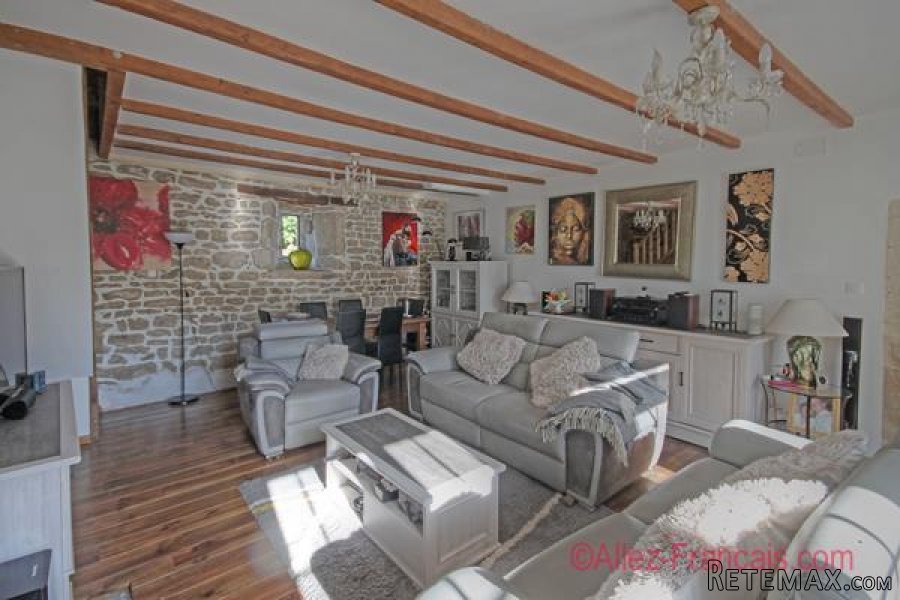 Loizé (79) - Detached stone property offering 2 spacious.. - 5
