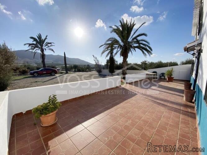 NEW & EXCLUSIVE TO VOSS HOMES - A huge 300m2, full of.. - 6