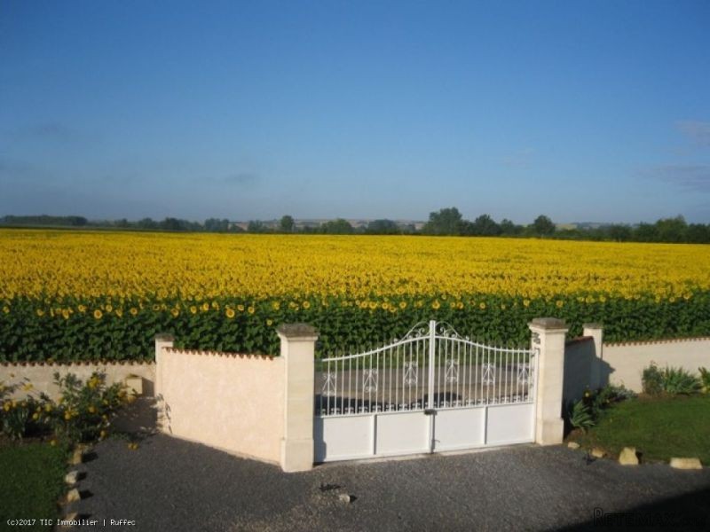 Quality Property Built In 2001 on.. - 2