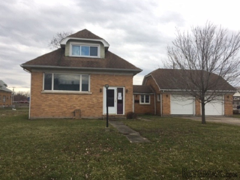 41 Viola Dr Cheektowaga, NY, 14227 Erie..