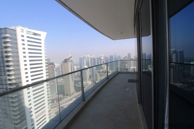 Fully Upgraded 1 Bedroom with Full Sea..