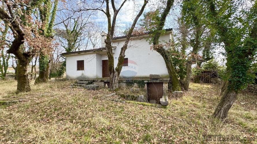 Otok Krk, Gostinjac, samostojeća kuća 200m2, okućnica 3500m2