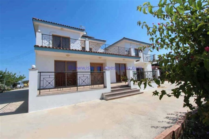 House Detached - For Sale - 3 Bedrooms